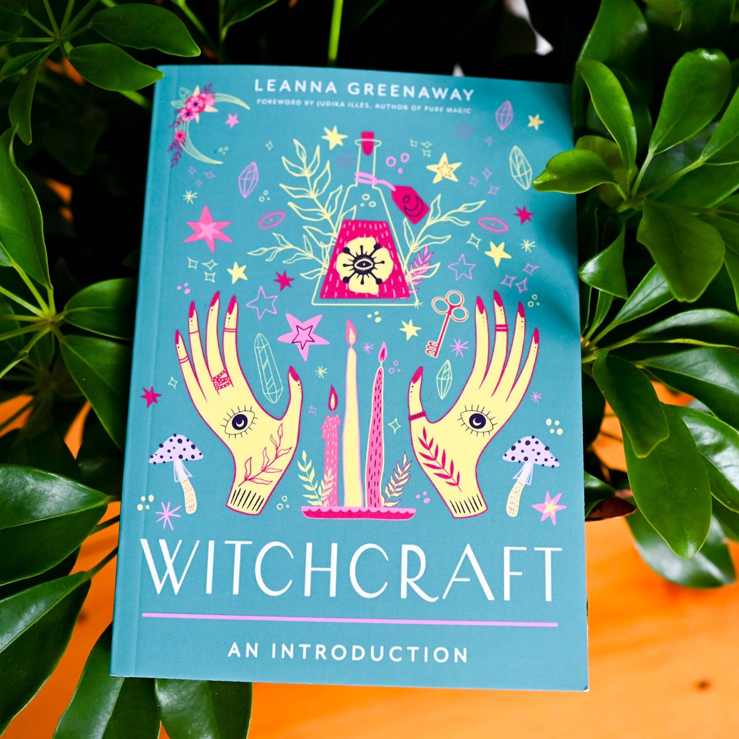 Witchcraft: A Plain & Simple Guide to Spells, Rituals & More